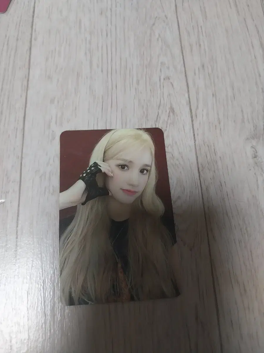 kep1er huening bahiyyih photocard