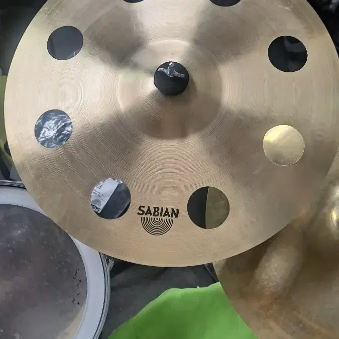 SABIAN AAX 오존심벌 18인치