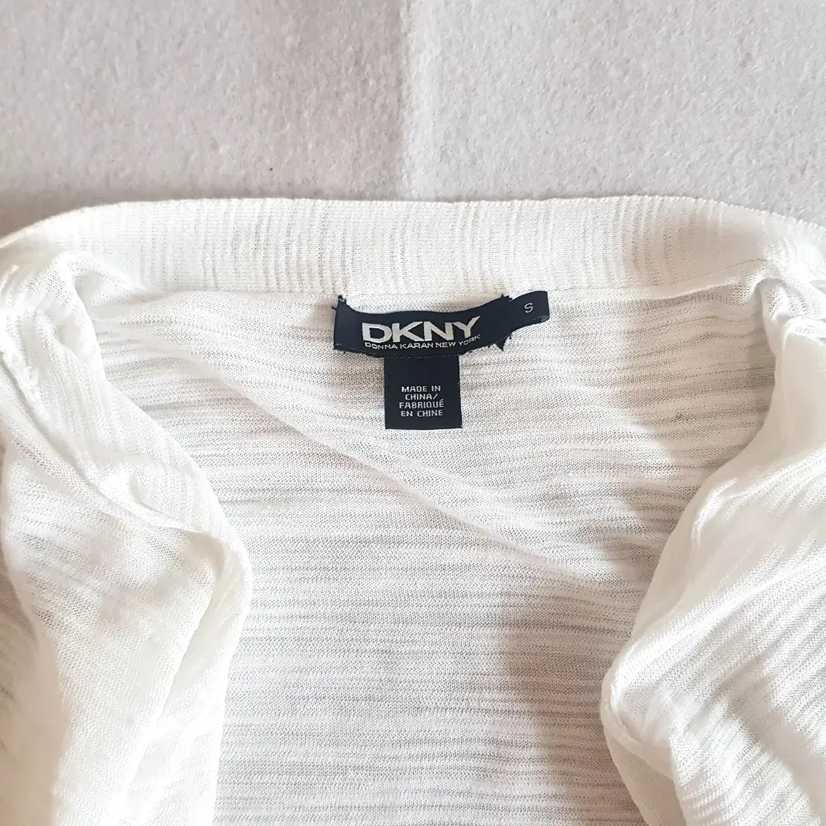 (무료배송) DKNY 오프화이트 5부 가디건 [S]