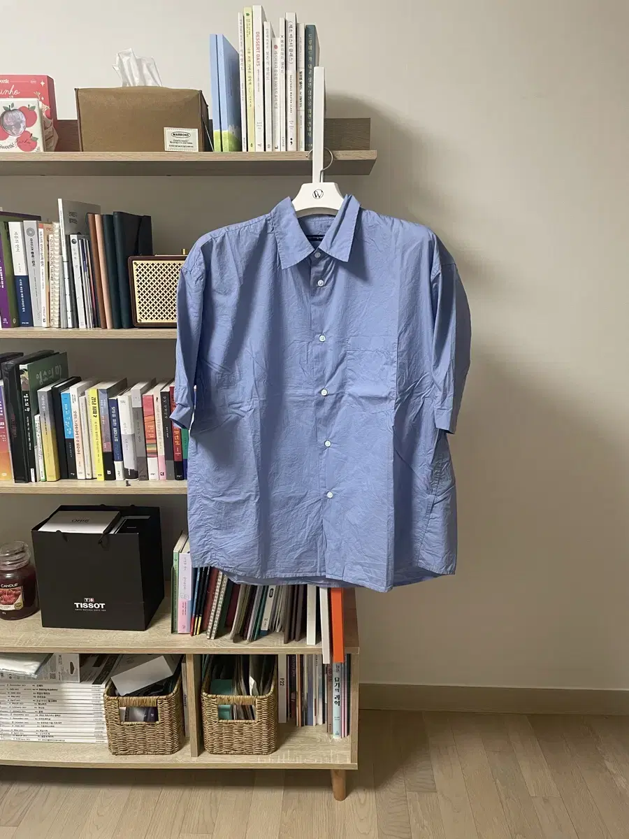 (size 4/six) Happening Room Short Sleeve Shirt