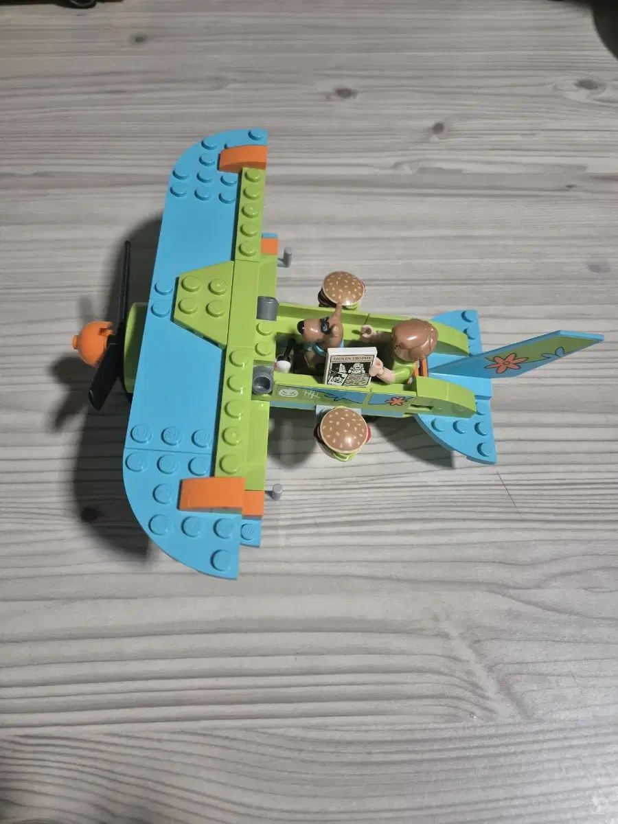 Genuine LEGO Scooby-Doo The Amazing Airplane Adventure 75901 for sale