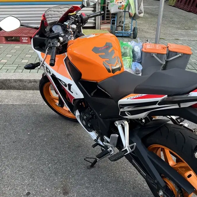 CBR300R