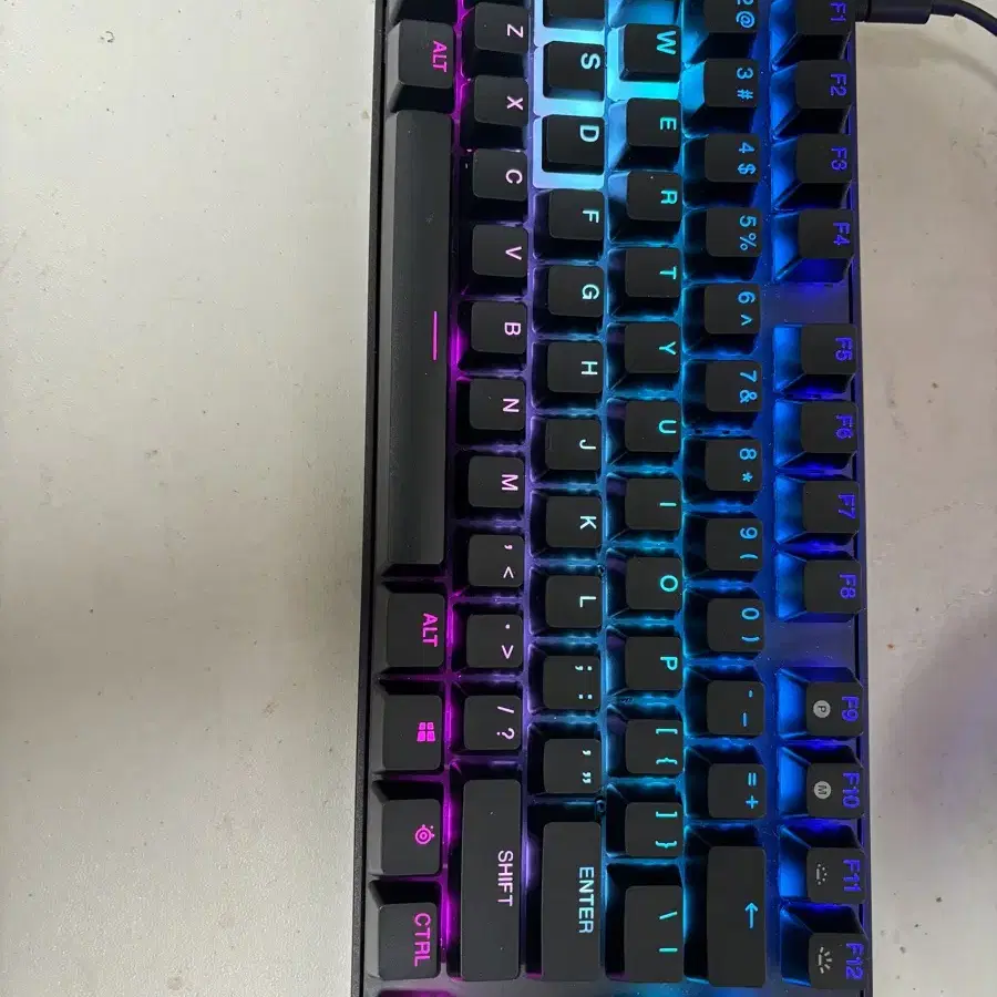 Apex pro tkl 팝니다 (내고가능)