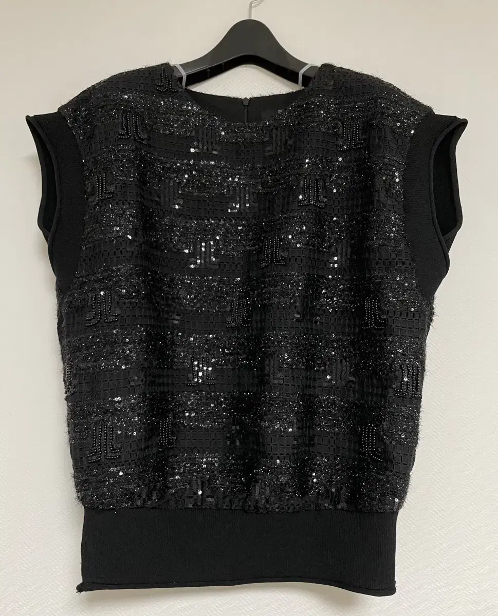 22 Lanvin Collection Sequined Beading Glitter Top