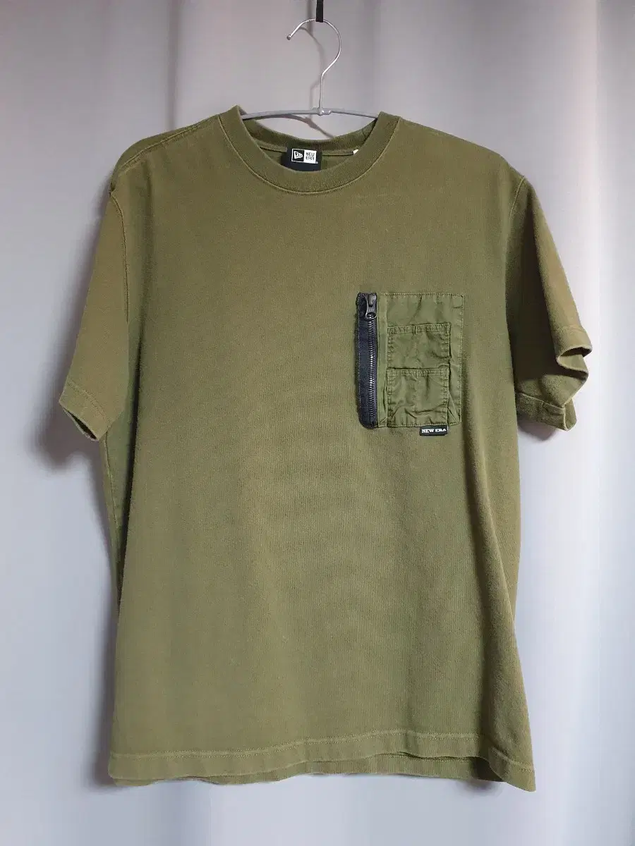 New Era Pocketed Short Sleeve T-Shirt