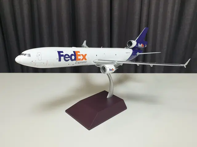 페덱스 md-11f 비행기 모형(다이캐스트) 판매합니다.