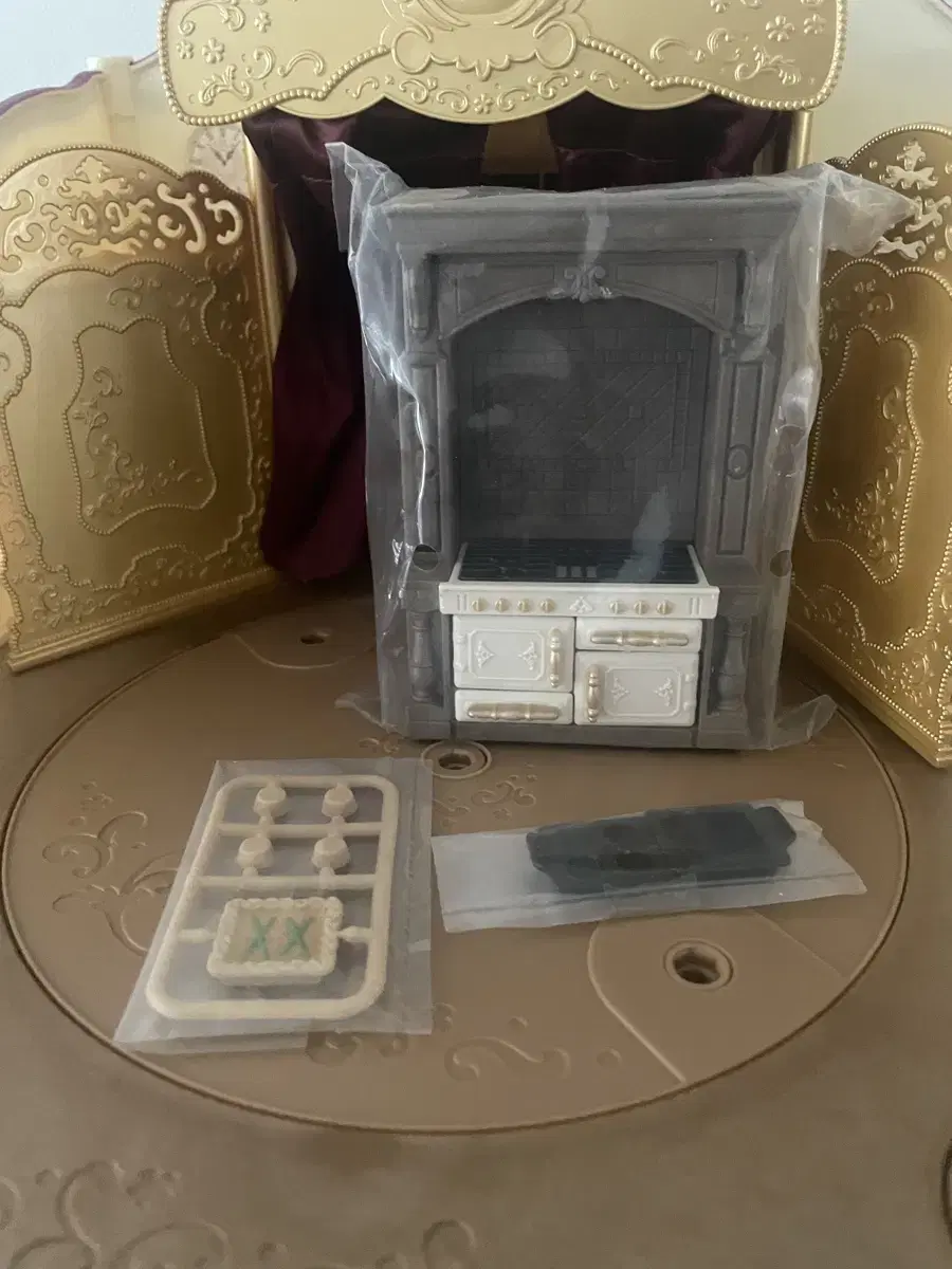 Unused) Sylvanian Townseries Oven Set