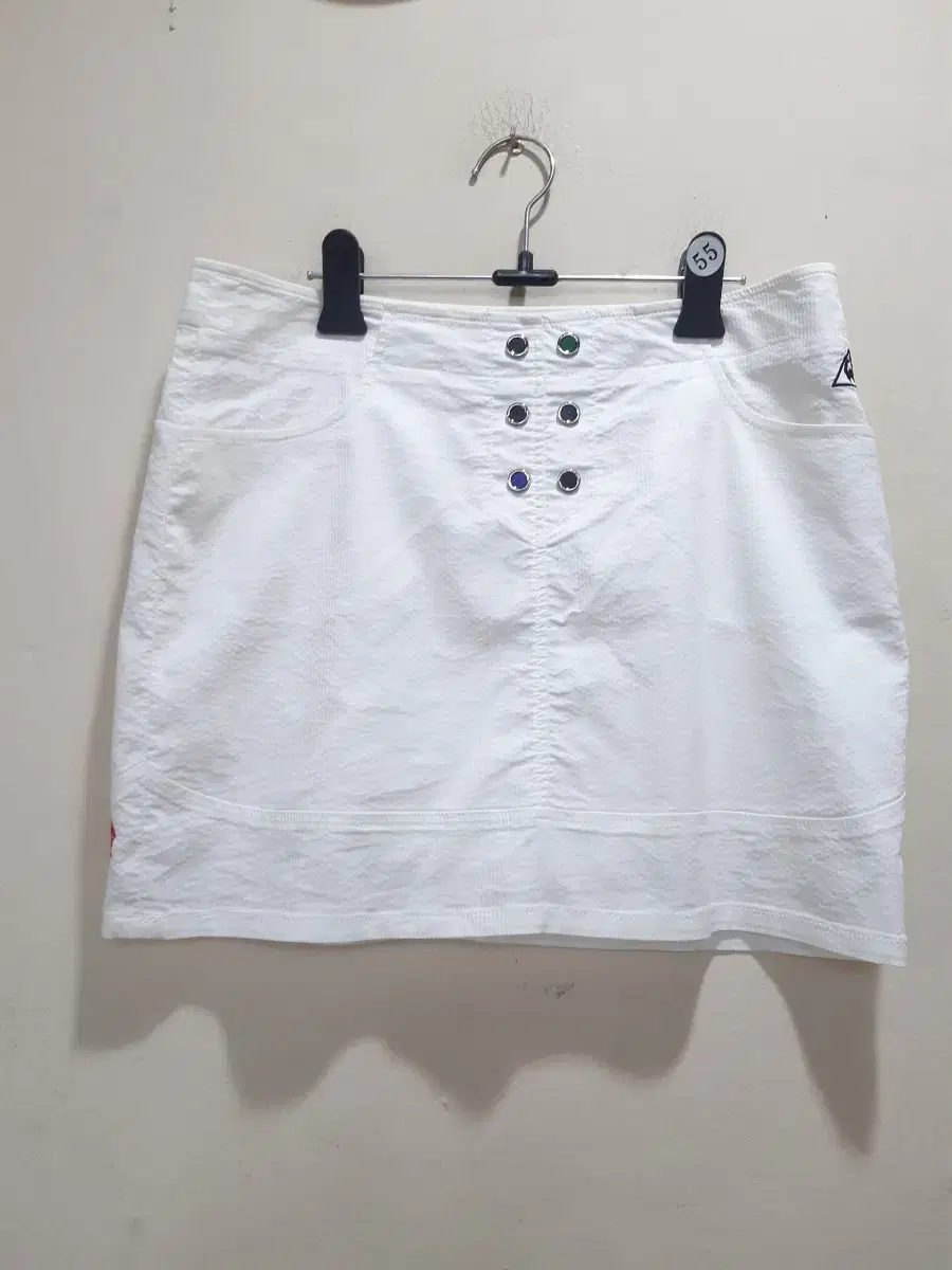 Le Coq Sportif ivory golf skirt