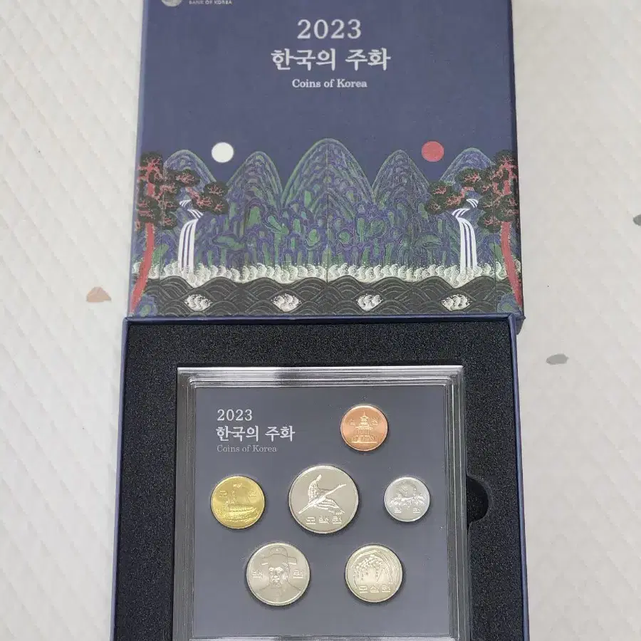 희귀동전  미사용 동전 판매 합니다 2023년  한국의주화 입니다