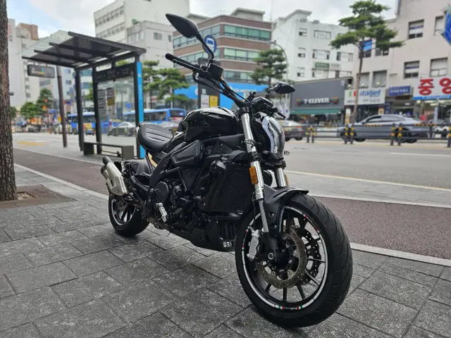 베넬리 502C / 23년식 / 1만키로