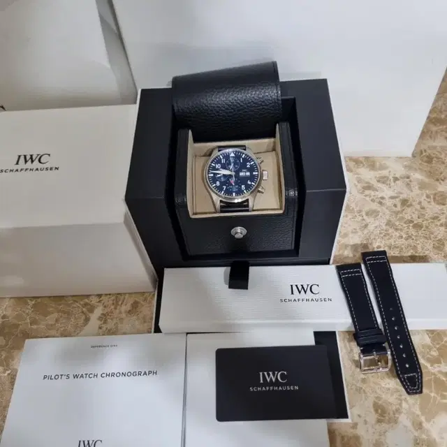 IWC파일럿 크로노그래프 43mm 청판