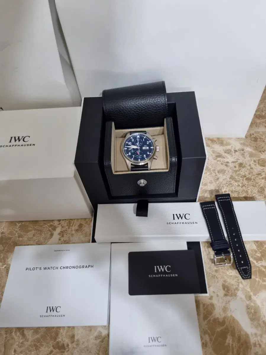 IWC파일럿 크로노그래프 43mm 청판