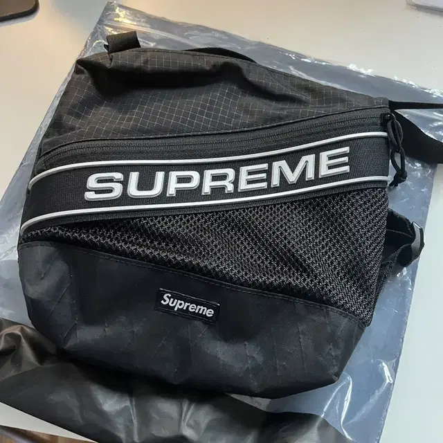 Supreme 23fw 슈프림 숄더백 크로스백