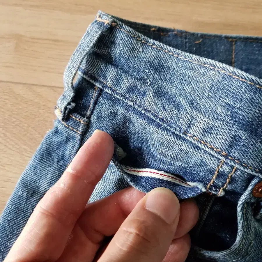 리바이스 Levi's 501 신형탭 중청워싱 셀비지데님 30사이즈.