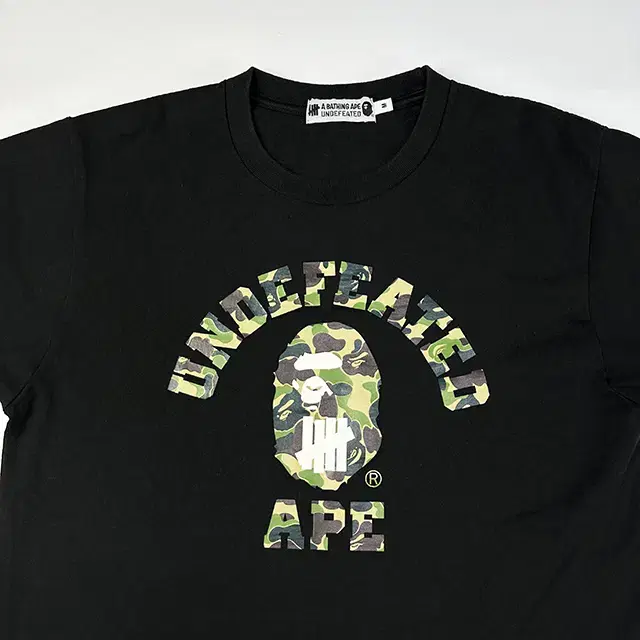 BAPE x Undefeated 베이프 언디핏 컬리지 티셔츠