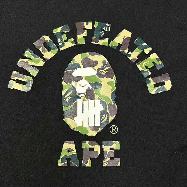 BAPE x Undefeated 베이프 언디핏 컬리지 티셔츠