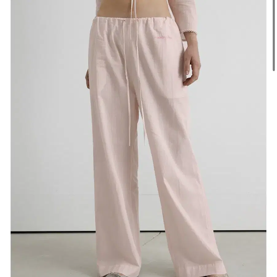 새상품) 오버듀플레어 COTTON SHEER PANTS_BABY PINK