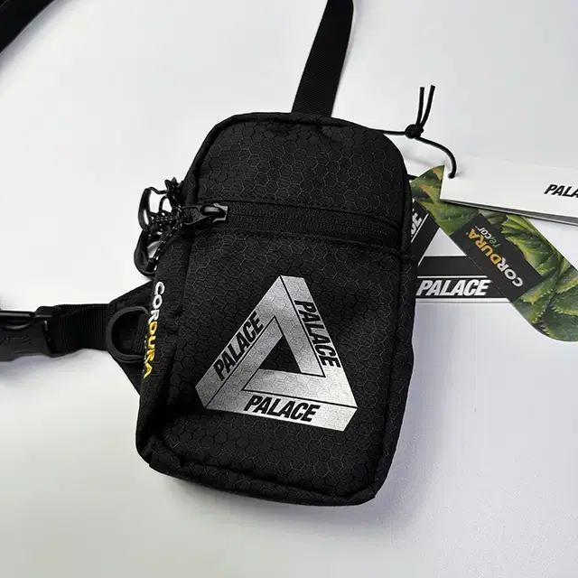 PALACE Cordura Shot Bag 팔라스 코듀라 샷 백