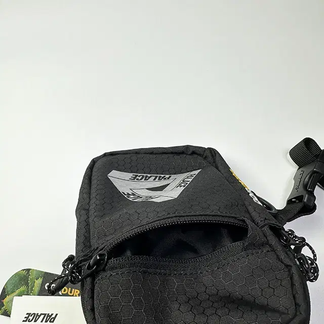 PALACE Cordura Shot Bag 팔라스 코듀라 샷 백