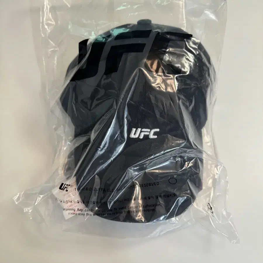 ufc 정품 모자 판매 합니다 미개봉