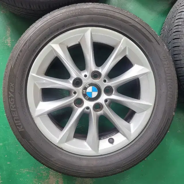 bmw 118d 16치휠타이어 판매합니다.