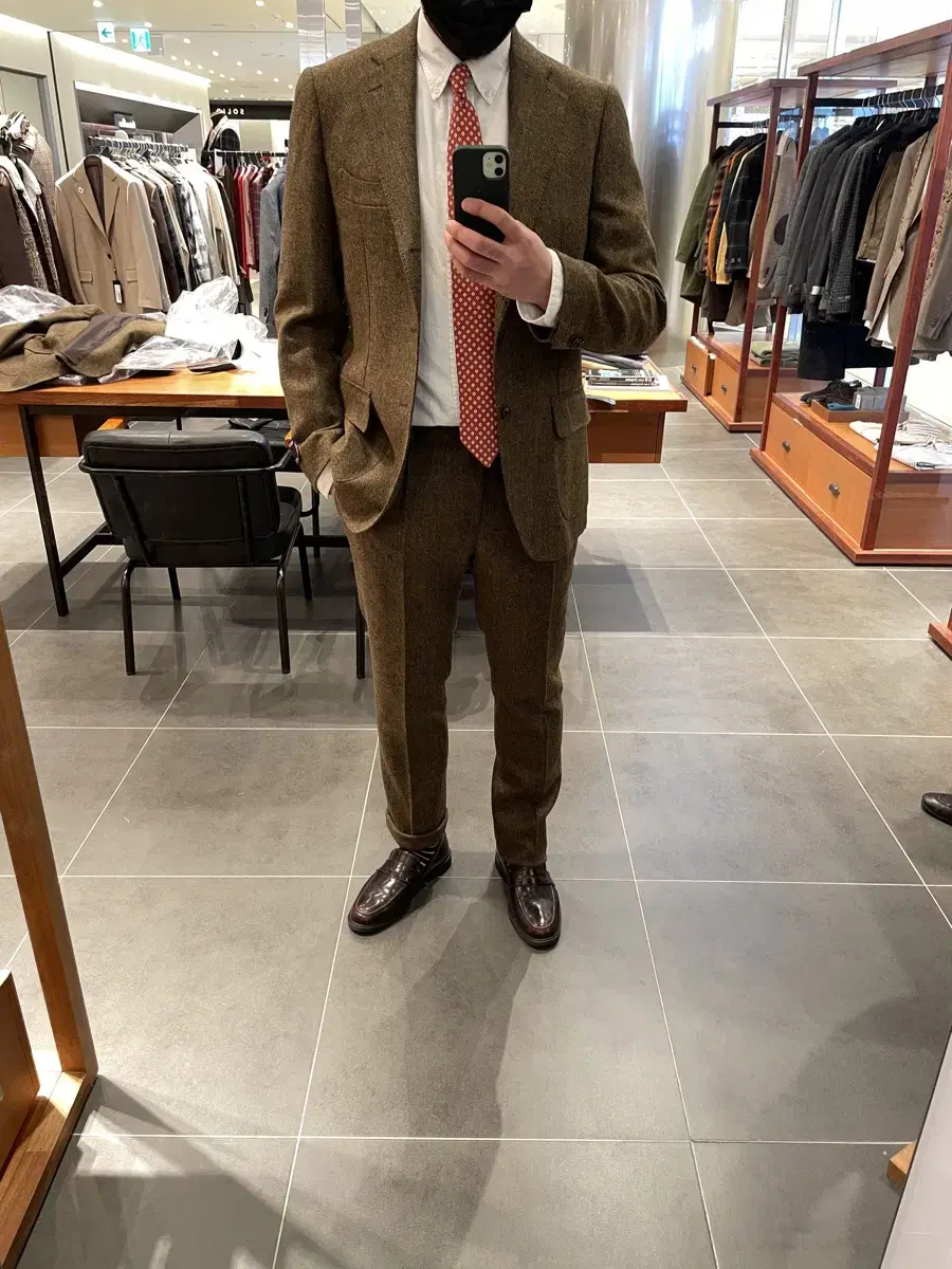 Man-on-the-Boon Herringbone Brown Setup 105