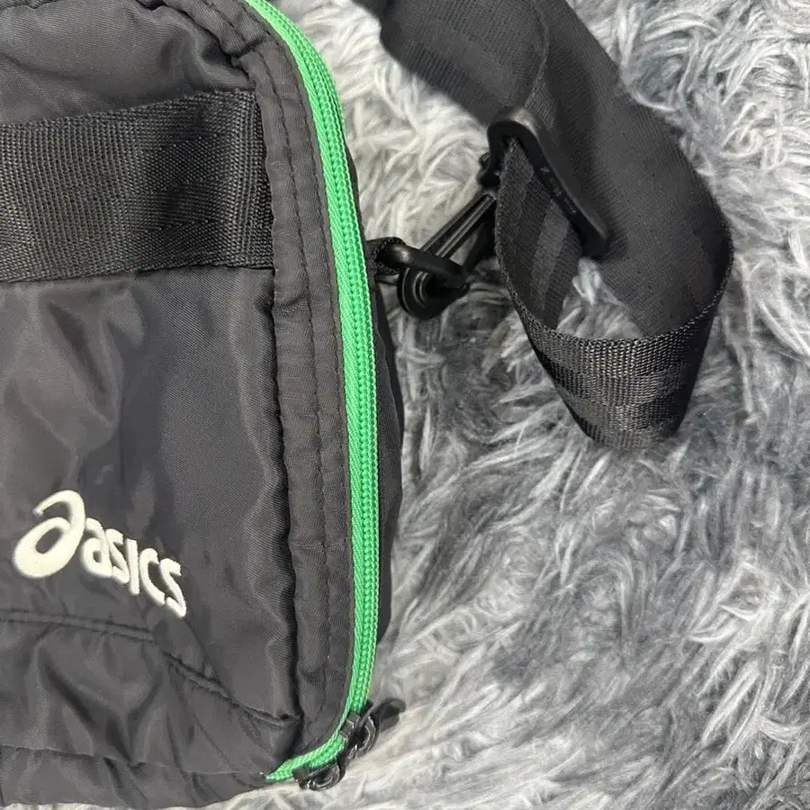 asics 아식스 나일론 올드스쿨 크로스백 메신저 힙색