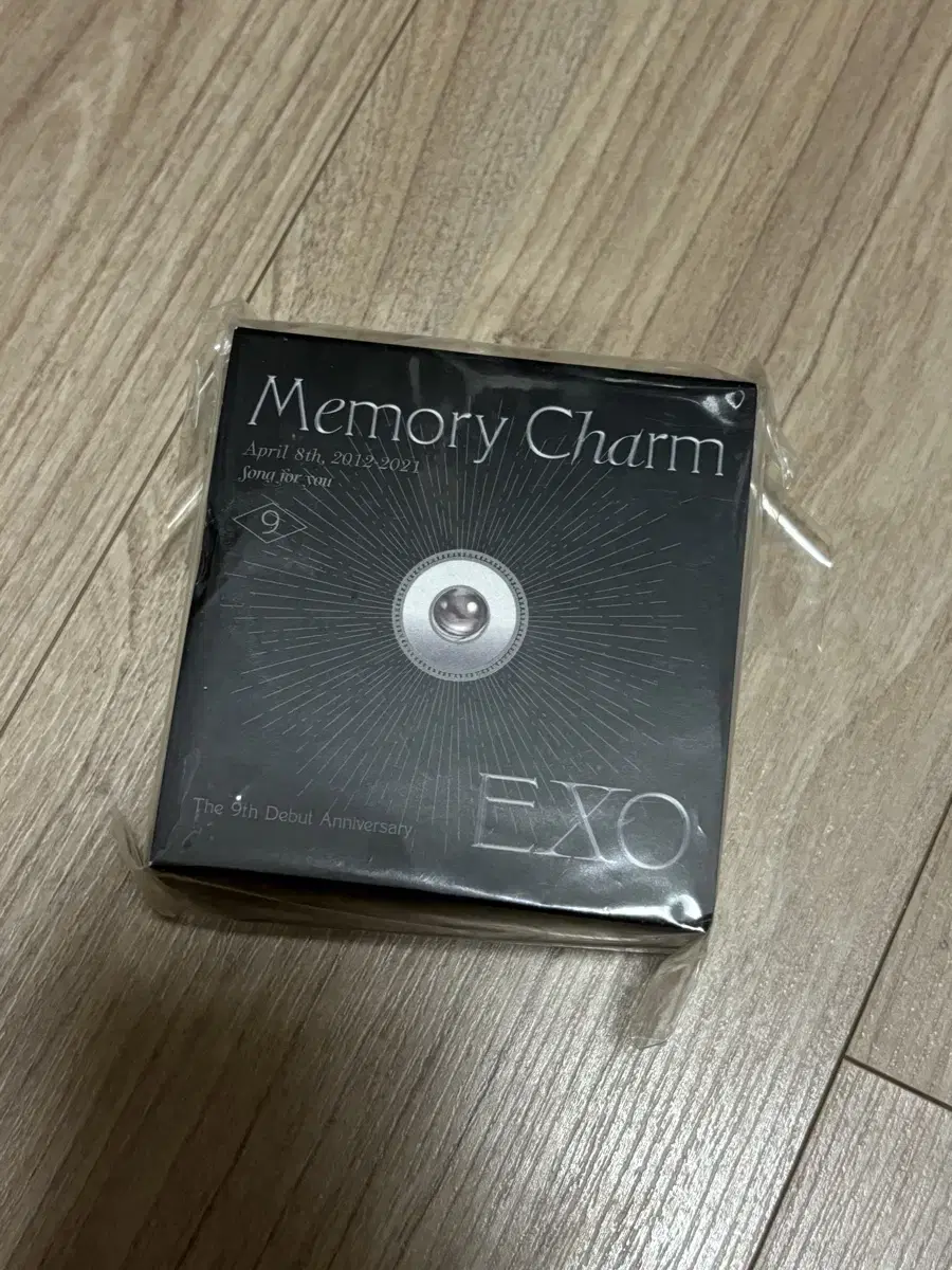 Exo 9th anniversary xiumin Memory Charm