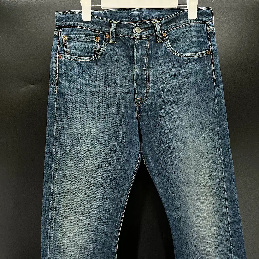 (32")Vintage Levi's 501 Jeans LE305