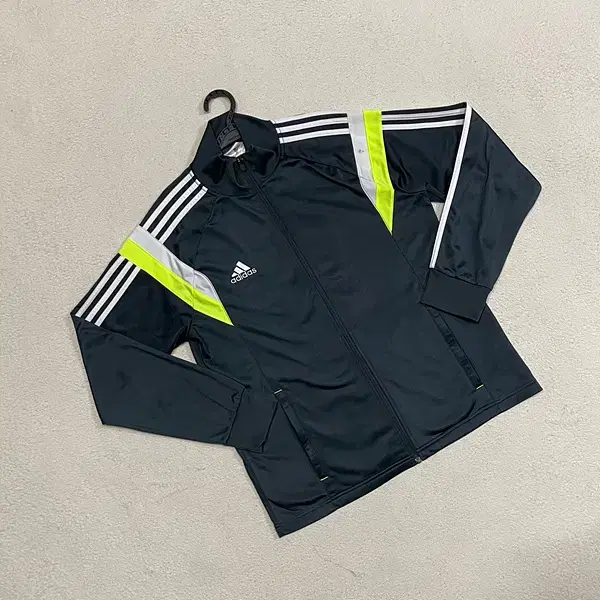 XXL Adidas Tracksuit Jersey Top B.1346