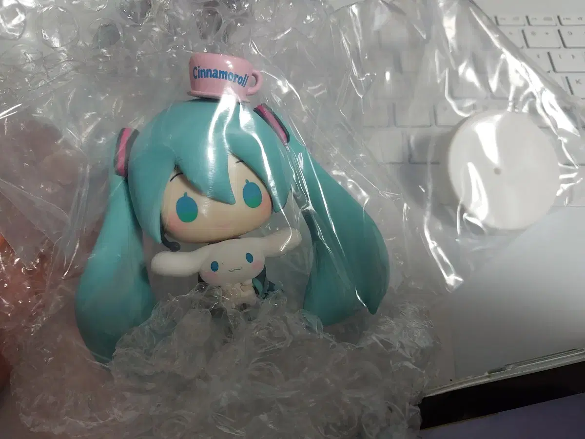 Cinnamoroll Miku Figures WTS