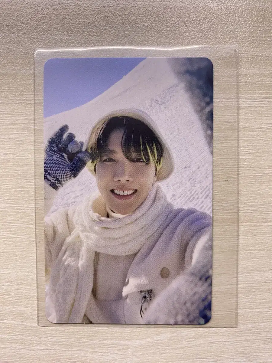 (Source)Bangtan Charm Winter Package 21 Photocard