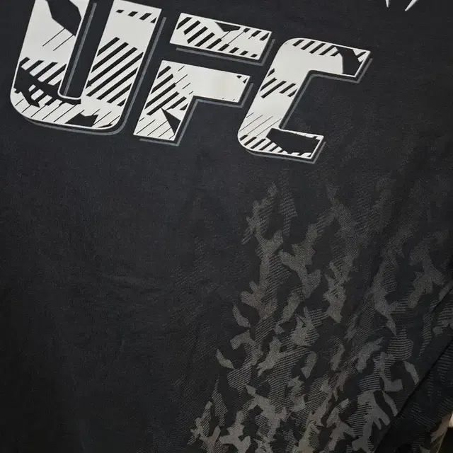 UFC 베넘 박준용 친필 싸인 운동복