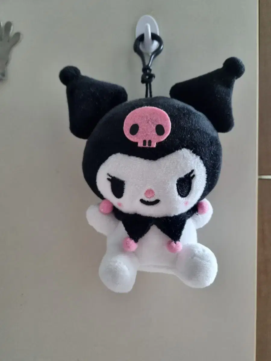 Sanrio Kuromi keyring StatusA