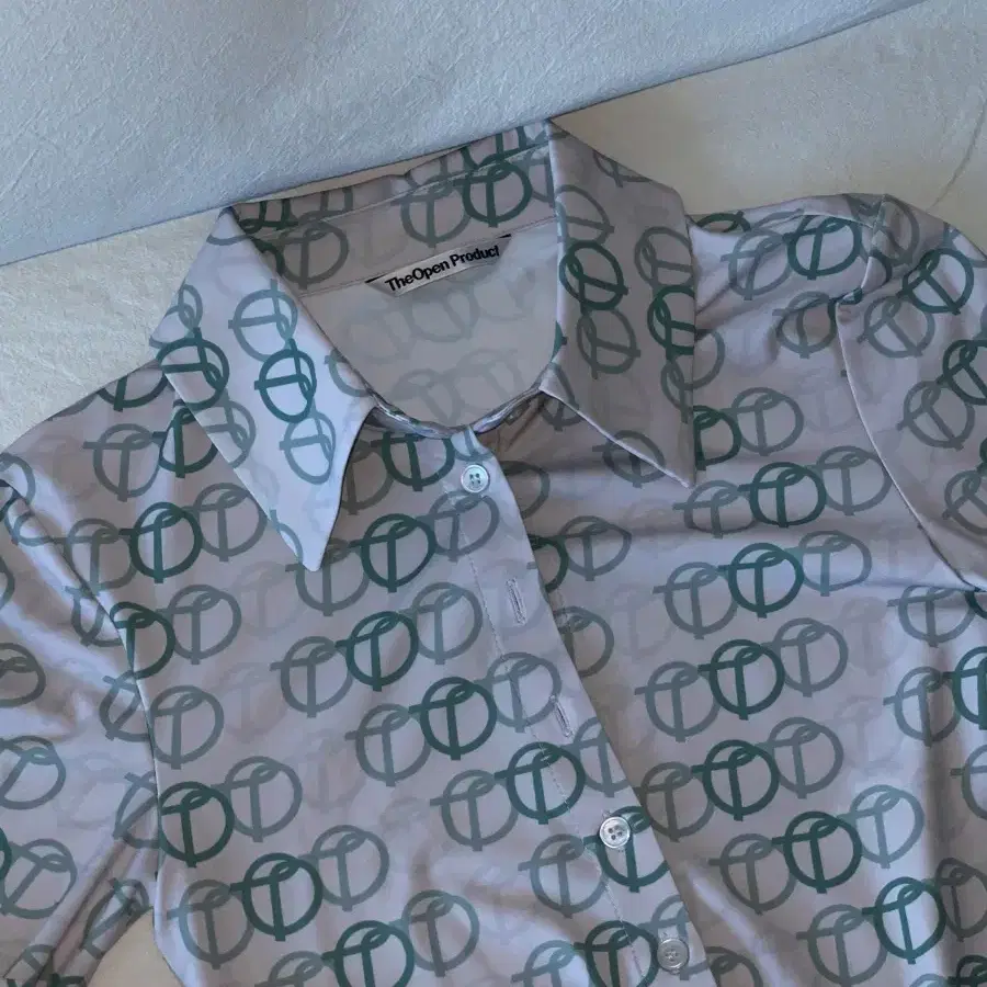 오픈와이와이 GRADATIONAL SYMBOL SHIRT, GREEN