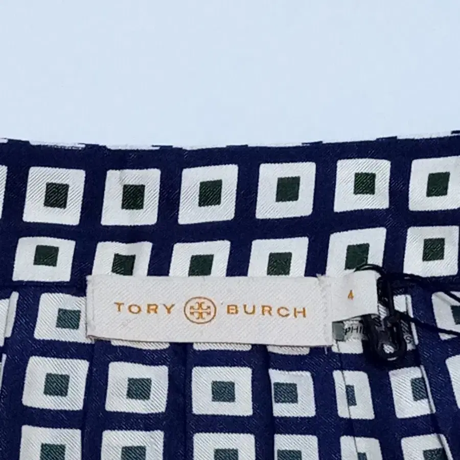 새옷) TORY BURCH 100%실크 소재