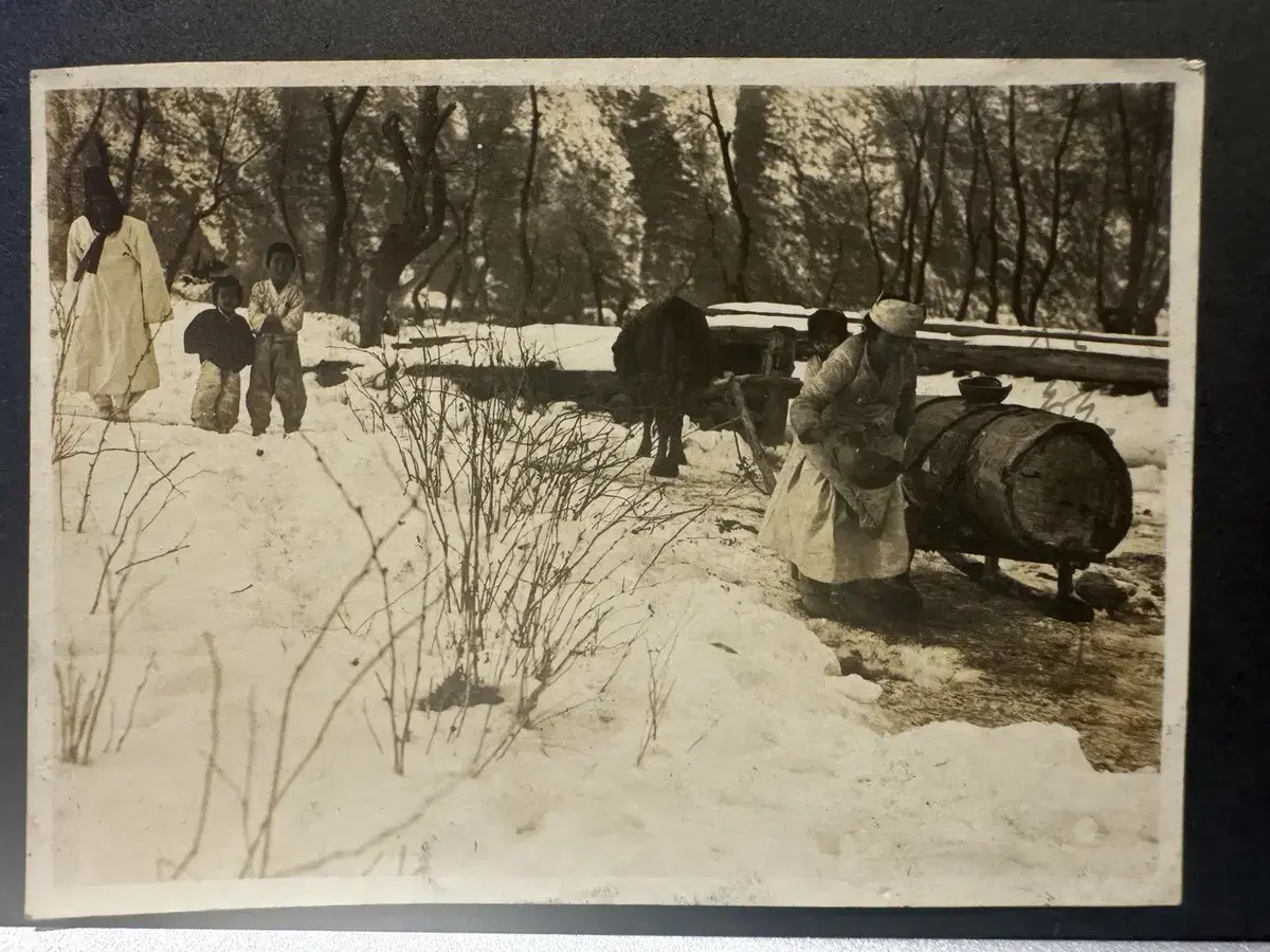 1920년대 - 강점기 - 할머니 & 아이글 & 흑소 사진