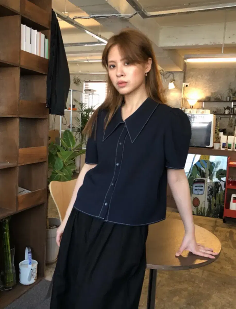 오네) wide collar stitch blouse (deep navy