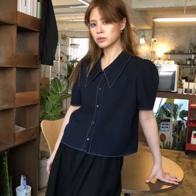 오네) wide collar stitch blouse (deep navy