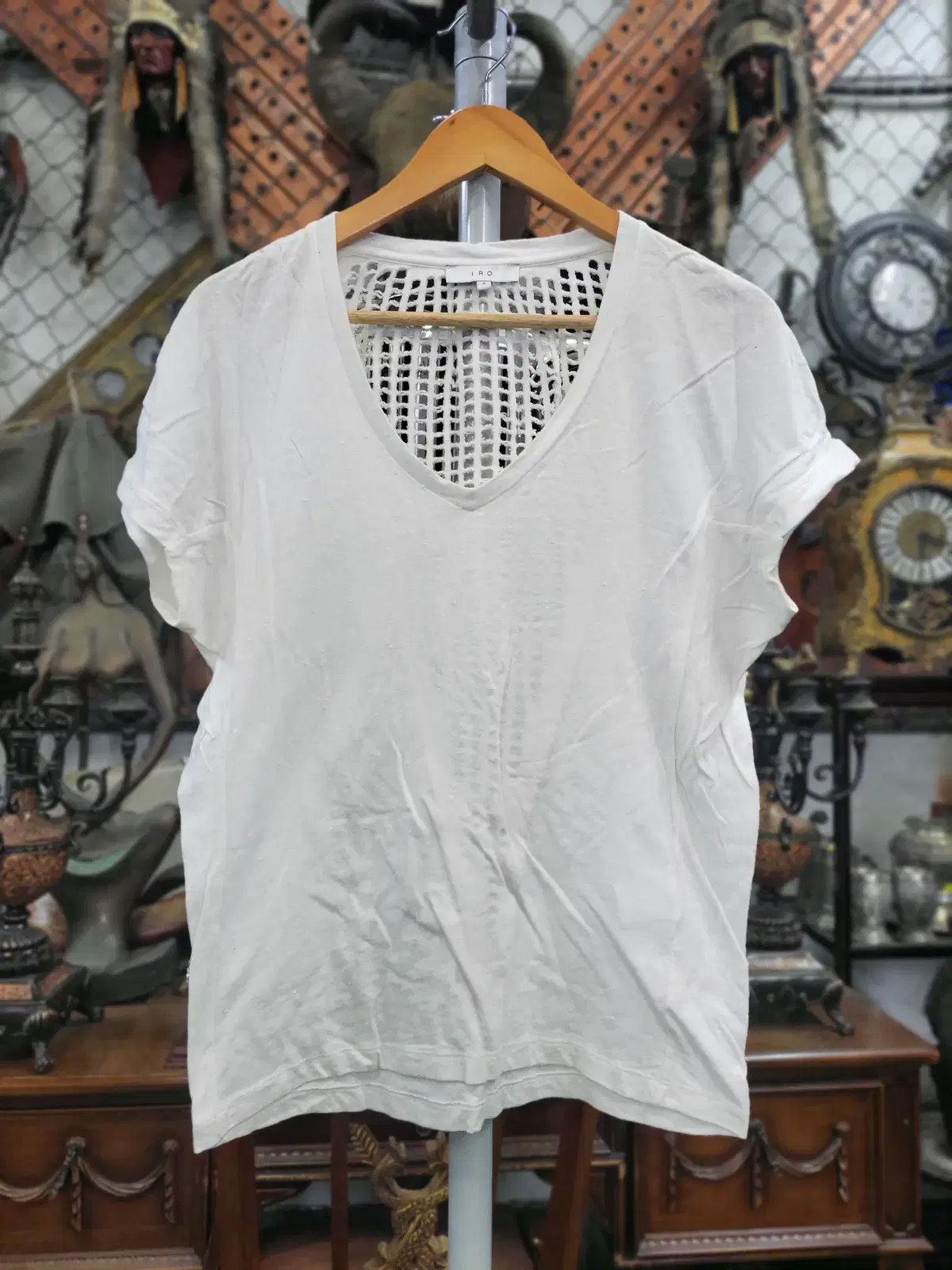 [IRO] Back Net White V-Neck Short-Sleeved T-Shirt