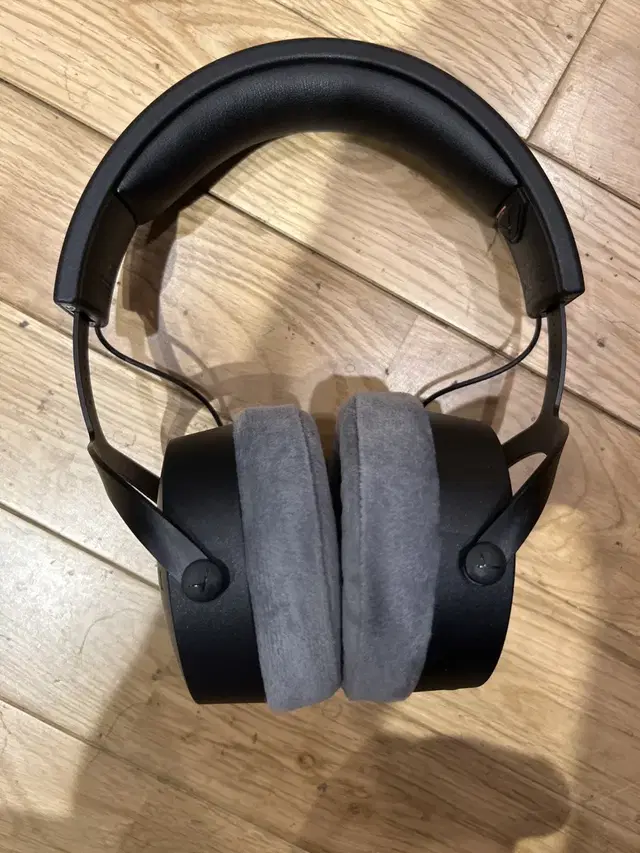 Beyerdynamic DT-700 Pro X