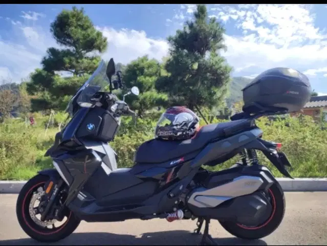 19년식 bmw c400x 오토바이 판매합니다.