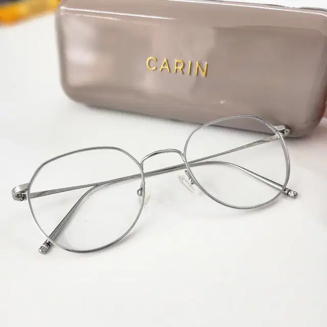 carin 안경 은테