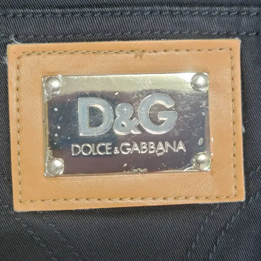 DOLCE & GABBANA 돌체앤가바나  여성 스판 연블랙 슬림진