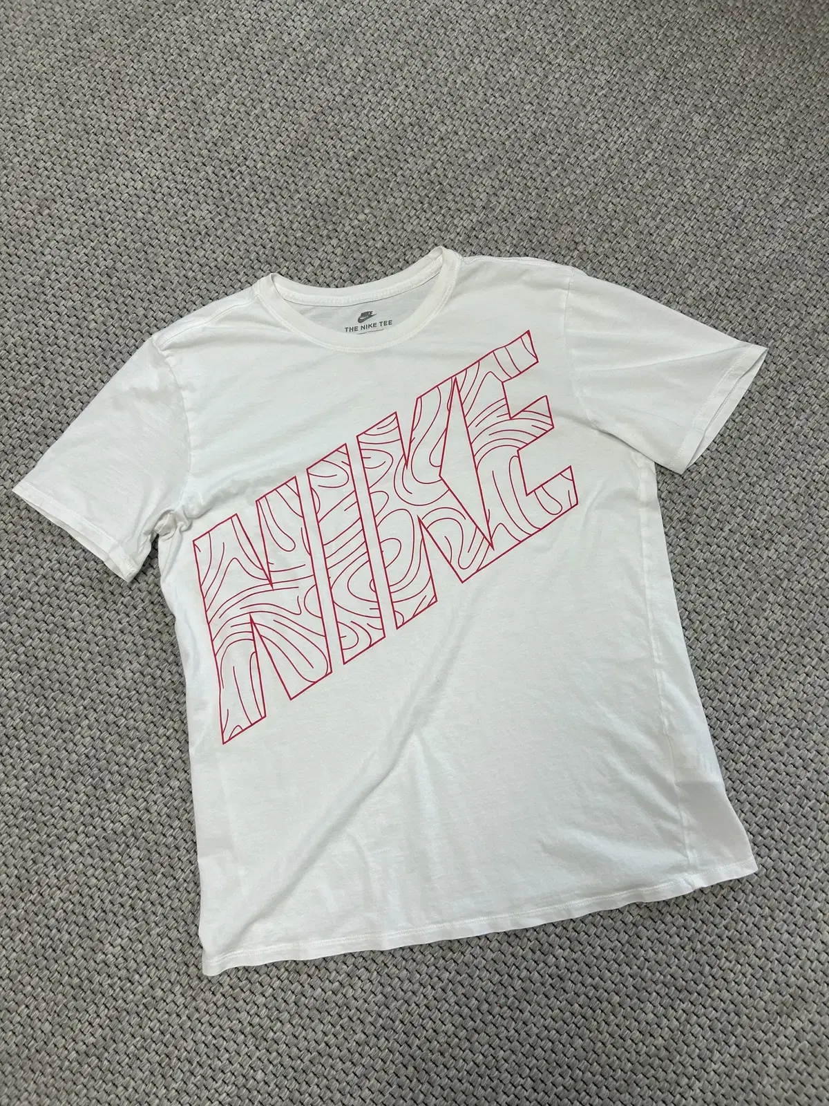 Nike White Short Sleeve Tee L