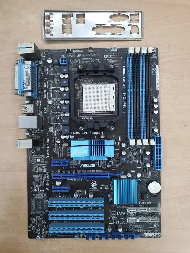 ASUS M4A87T 메인보드 램뱅크1개 인식