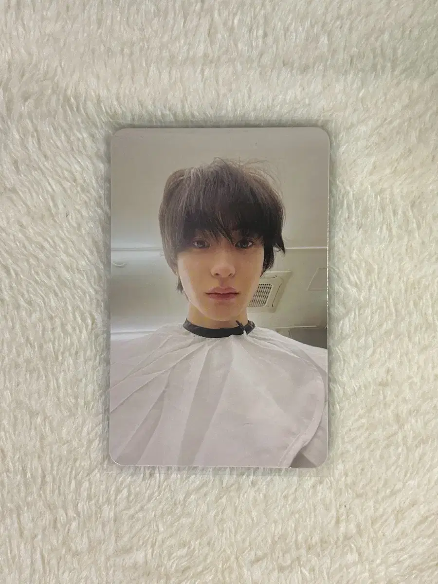 Rize chanyoung hair salonPhotocard wts ( on sale )