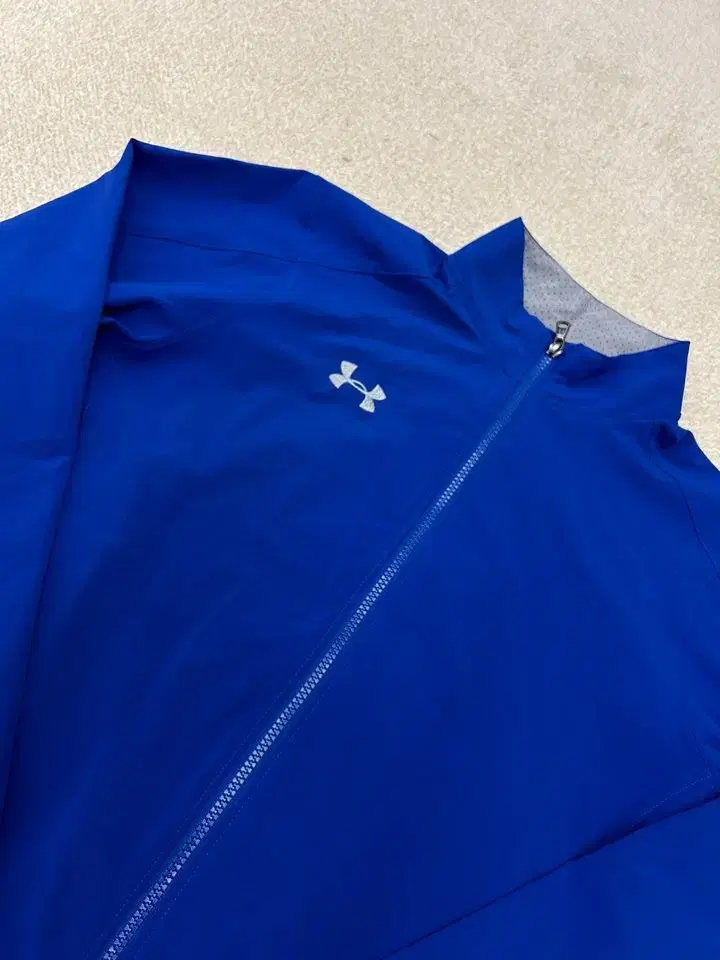 1.6 [Genuine/S] Under Armour Zip Up