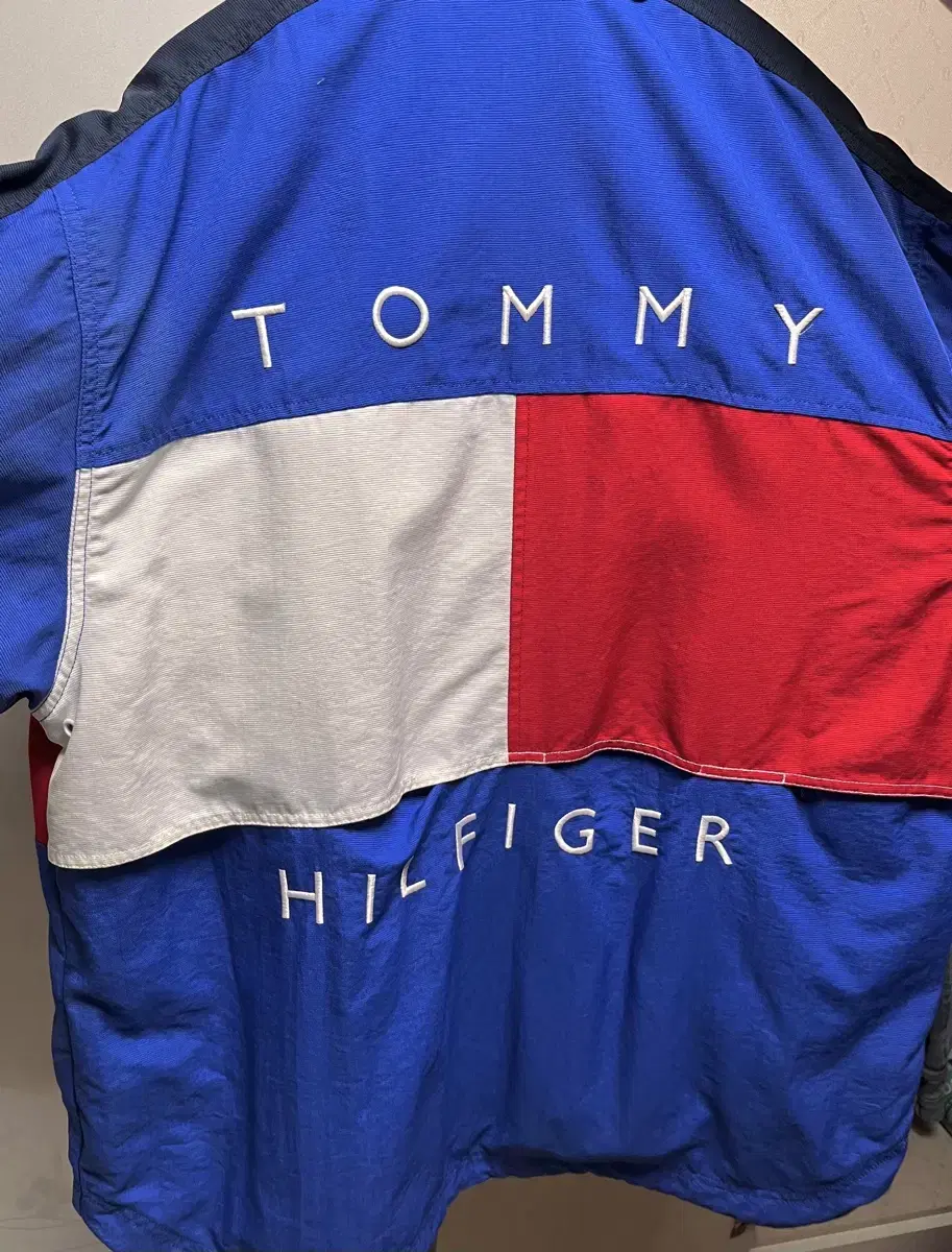 90s Tommy Hilfiger Big Logo Windbreaker