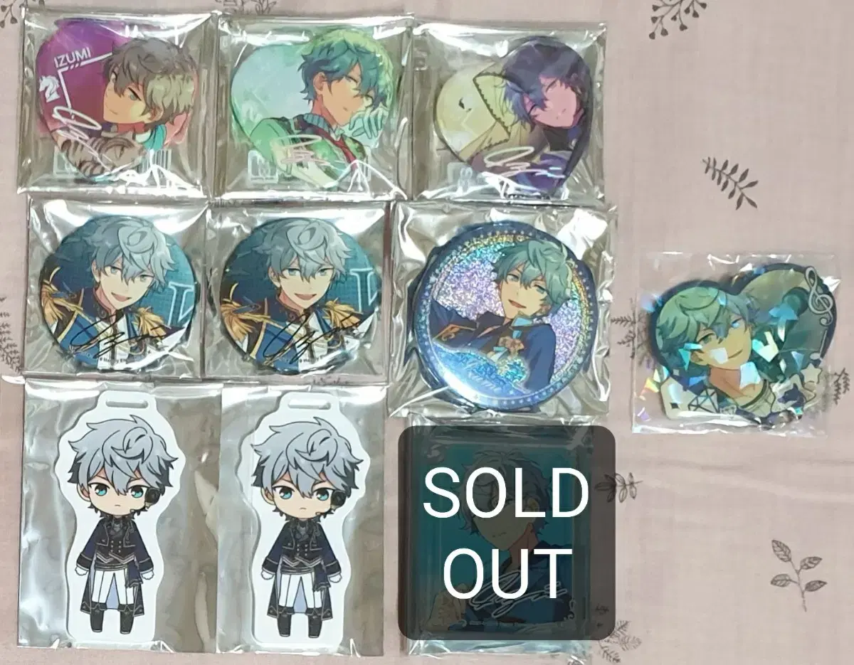 Sells Angsta Izumi merchandise (Chung-Star wish heart badge, towerle pre-order benefits)